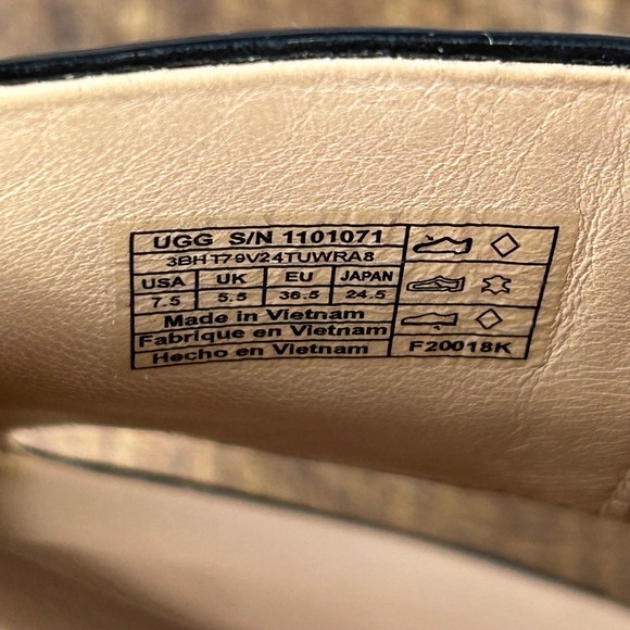 Women's Ugg Jane Black Patent Slide, Size 7.5 - Picture 7 of 14